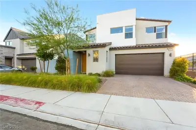 8311 Skye Highlands Street, Las Vegas, NV 89166 Front of Structure