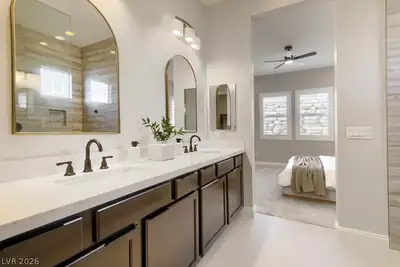 395 Nine Mile Creek Drive, Las Vegas, NV 89138 Primary Bathroom