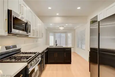 2621 Lotus Hill Drive, Las Vegas, NV 89134 Kitchen