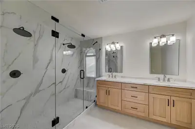 1600 Royal Canyon Drive, Las Vegas, NV 89128 Primary Bathroom