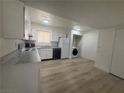 3500 Rio Robles Drive C, North Las Vegas, NV 89030 Kitchen