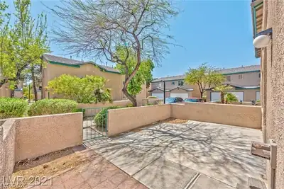 5617 Open Court, Las Vegas, NV 89118 Patio