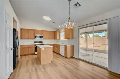 5016 RANCHER Avenue, Las Vegas, NV 89108 Kitchen