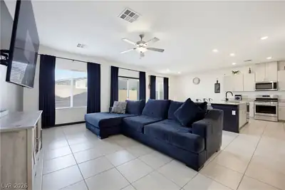 942 Twincrest Avenue, North Las Vegas, NV 89032 Living Room
