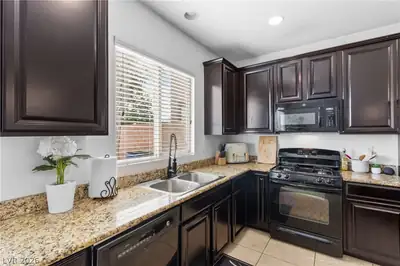 10569 Hartford Hills Avenue, Las Vegas, NV 89166 Kitchen