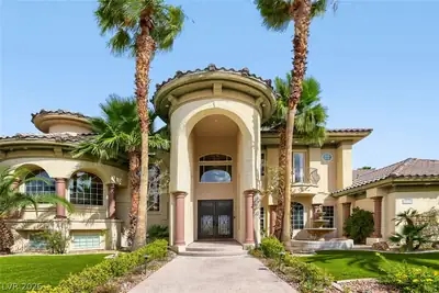 2010 Shenley Court, Las Vegas, NV 89117 Front of Structure