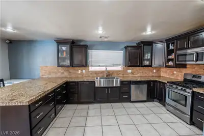 1010 Snow Bunting Court, Henderson, NV 89002 Kitchen
