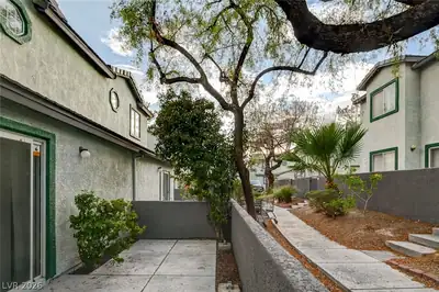 5598 Coder Court, Las Vegas, NV 89118 Patio