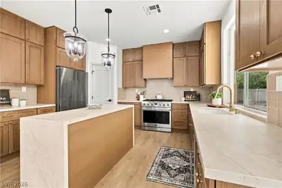 10729 Chillingham Drive, Las Vegas, NV 89183 