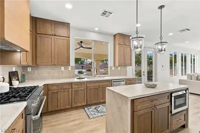 10729 Chillingham Drive, Las Vegas, NV 89183 