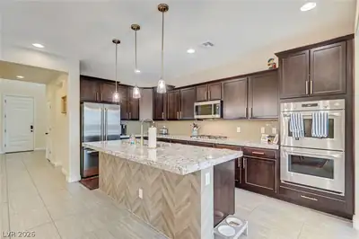 5880 GLORY HEIGHTS Drive, Las Vegas, NV 89135 Kitchen