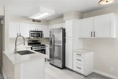 3061 Key Largo Drive 201, Las Vegas, NV 89120 Kitchen