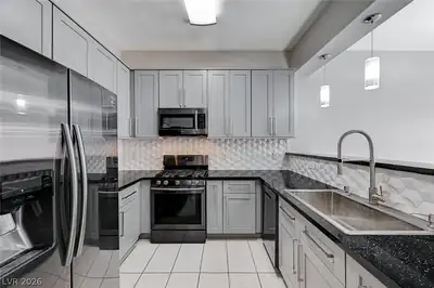 2830 Serenidad Drive, Las Vegas, NV 89123 Kitchen