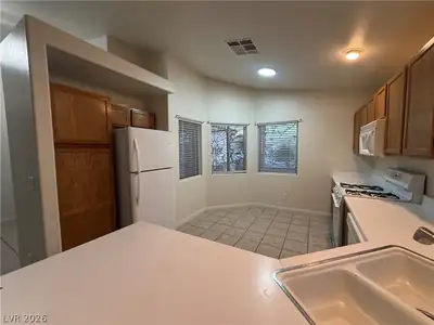 1409 Velvet Leaf Drive, North Las Vegas, NV 89032 Kitchen