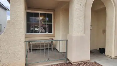 8067 Palace Monaco Avenue, Las Vegas, NV 89117 Entry