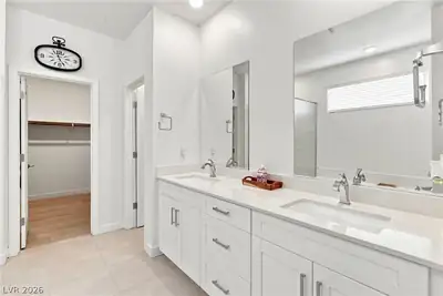 709 Emerson Creek Court, North Las Vegas, NV 89084 Primary Bathroom