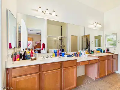 4725 Santa Fiora Street, Pahrump, NV 89061 Primary Bathroom