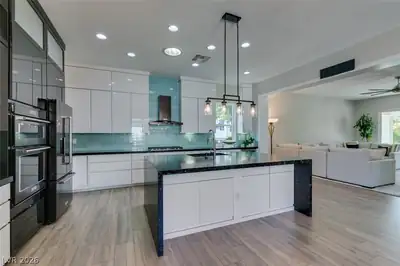 6907 Kelp Ledge Court, Las Vegas, NV 89131 Kitchen