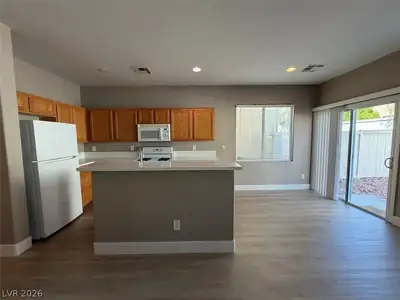 8432 Viansa Loma Avenue, Las Vegas, NV 89149 Kitchen