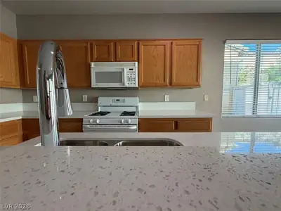 8432 Viansa Loma Avenue, Las Vegas, NV 89149 Kitchen