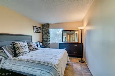 730 South Royal Crest Circle 426, Las Vegas, NV 89169 Bedroom