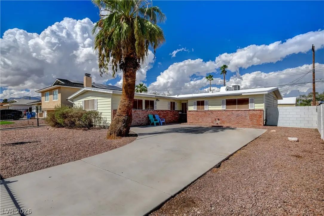 6220 Shawnee Avenue, Las Vegas, NV 89107