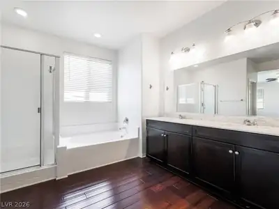 1350 Bear Brook Avenue, Henderson, NV 89074 Primary Bathroom