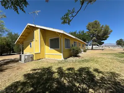 2590 North Murphy Street, Pahrump, NV 89060 Side of Structure