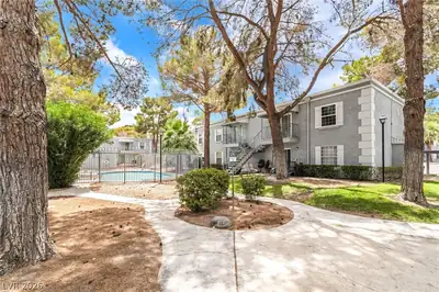 3823 South Maryland Parkway C4, Las Vegas, NV 89119 Community