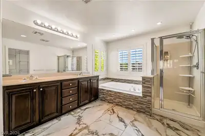 1153 Orphington Court, Henderson, NV 89002 Primary Bathroom