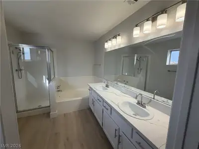 1428 Pacific Terrace Drive, Las Vegas, NV 89128 Primary Bathroom