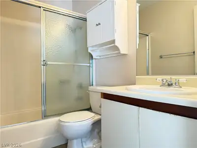 3150 Soft Breezes Drive 1171, Las Vegas, NV 89128 Primary Bathroom