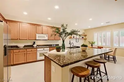 10140 Trellis Rose Court, Las Vegas, NV 89148 Kitchen