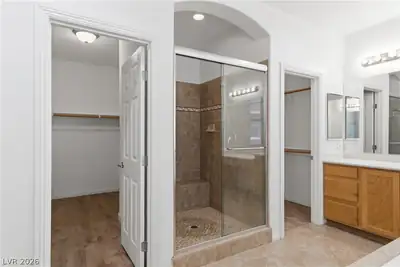 354 Shimmering Moon Street, Henderson, NV 89015 Primary Bathroom