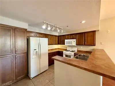 8777 West Maule Avenue 1094, Las Vegas, NV 89148 Kitchen