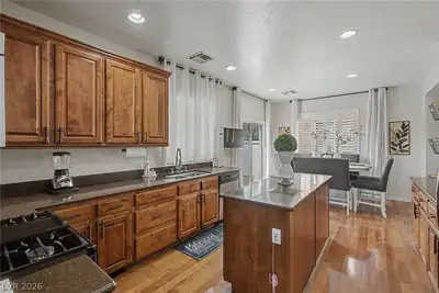 6025 Glenborough Street, North Las Vegas, NV 89115 Kitchen
