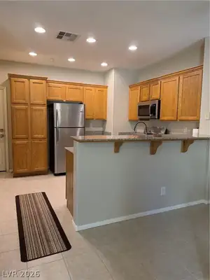 1525 Spiced Wine Avenue 5103, Henderson, NV 89074 Kitchen