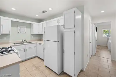5227 Prism Place, Las Vegas, NV 89118 Kitchen