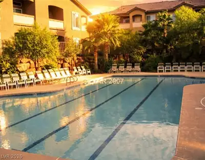 2305 West Horizon Ridge Parkway 4024, Henderson, NV 89052 Pool