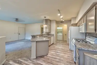 1050 East Cactus Avenue 1081, Las Vegas, NV 89183 Kitchen