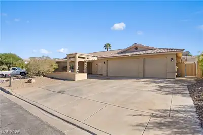 211 West Highland Drive, Henderson, NV 89015 