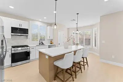 2163 Chapman Ranch Drive, Henderson, NV 89012 Kitchen