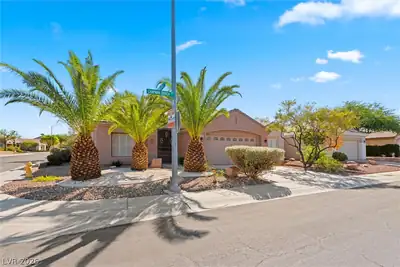 2163 Chapman Ranch Drive, Henderson, NV 89012 Front of Structure