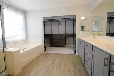 3033 Andretti Lane, Henderson, NV 89052 Primary Bathroom
