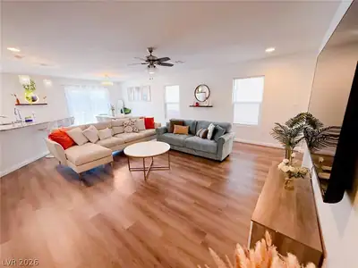 9205 Valley Betica Avenue, Las Vegas, NV 89148 Living Room
