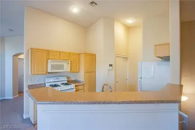 6717 Lookout Lodge Lane 1, North Las Vegas, NV 89084 Kitchen
