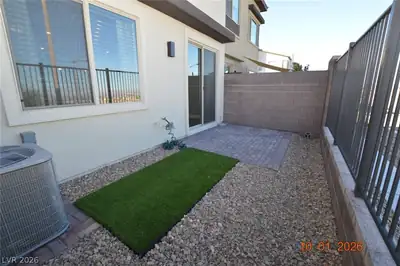 752 Echelon Street, Las Vegas, NV 89138 Yard