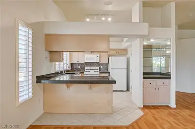 9436 Mount Cherie Avenue 103, Las Vegas, NV 89129 Kitchen