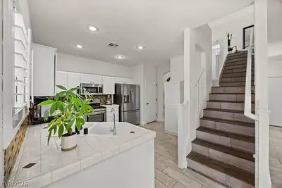 1421 Dragon Rock Drive, Henderson, NV 89052 Kitchen