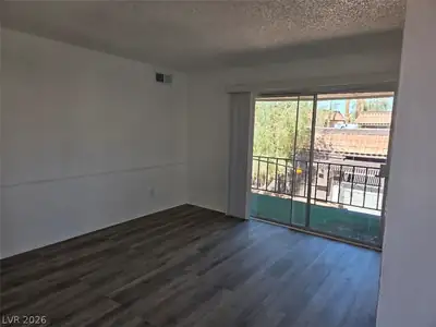 1405 Vegas Valley Drive 368, Las Vegas, NV 89169 Living Room